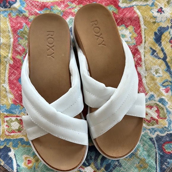 Roxy Women's White Crisscross Sandals - Picture 1 of 12